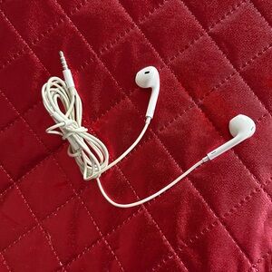 Apple White Wired Earphones